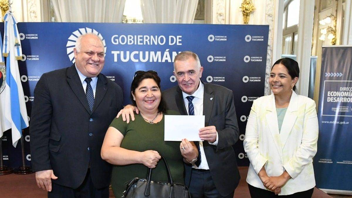 El Gobierno Provincial Entreg Microcr Ditos Y Equipamiento A