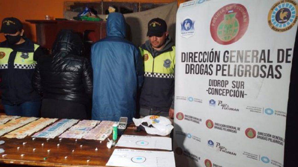 Detuvieron A Dos Mujeres Y Un Hombre Por Narcomenudeo En Concepción Vove Tucumán Noticias 7305