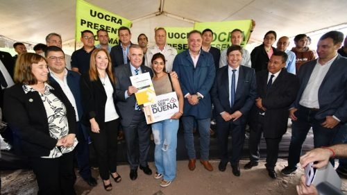 Entrega de casas Villa Mariano Moreno