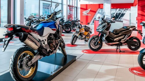 Motos